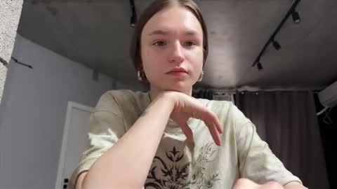 Tears Lora online show from 09/19/25, 09:00