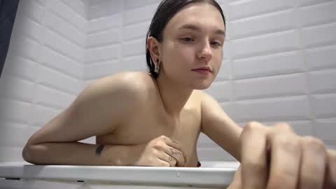 Tears Lora online show from 10/06/25, 03:09