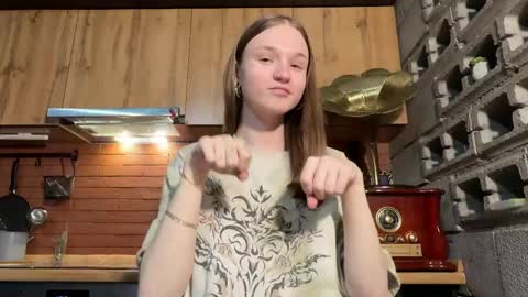 Tears Lora online show from 04/10/26, 07:46