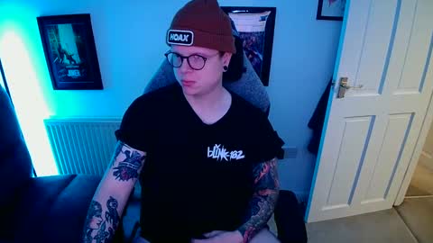 Snapshot of nlrb93 chatting on 12/17/24, 07:37 BNate93 online show from 12/17/24, 07:37