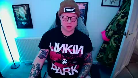 Snapshot of nlrb93 chatting on 02/09/25, 02:07 BNate93 online show from 02/09/25, 02:07