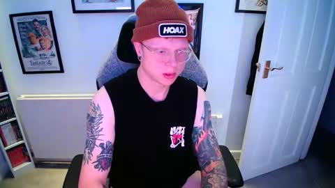 Snapshot of nlrb93 chatting on 10/31/25, 06:20 BNate93 online show from 10/31/25, 06:20