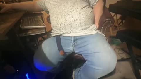 Snapshot of nmedge2cum chatting on 11/22/25, 03:27 nmedge2cum online show from 11/22/25, 03:27