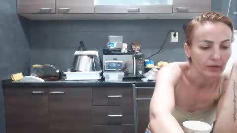 Snapshot of no_limit_couple3 chatting on 11/10/25, 06:45 no_limit_couple3 online show from 11/10/25, 06:45