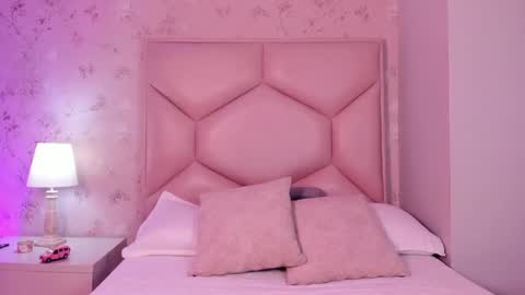   ambarsulliva  online show from 01/28/25, 11:49