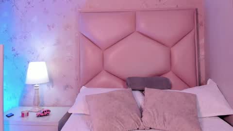   ambarsulliva  online show from 02/13/25, 11:50