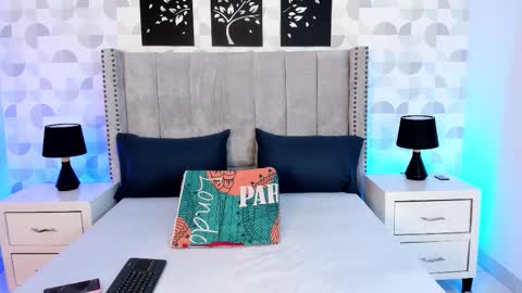 NATHALIA MORENO online show from 01/18/26, 12:20