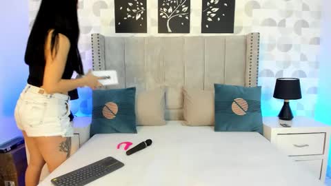 NATHALIA MORENO online show from 02/21/26, 12:39