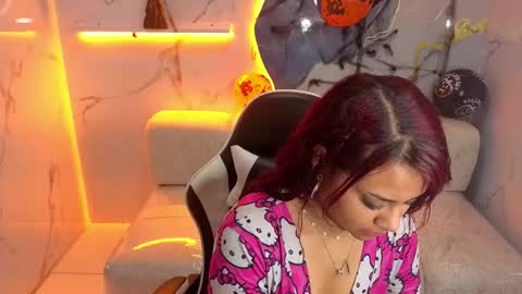 Noa  online show from 10/27/25, 12:31