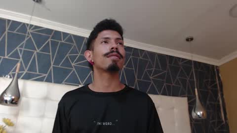 Snapshot of noaahtylor chatting on 02/11/26, 08:14 Noah online show from 02/11/26, 08:14