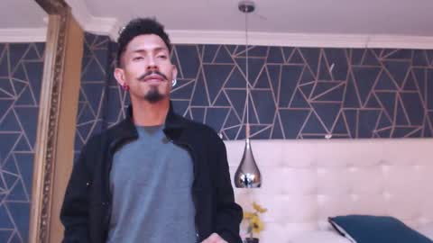 Snapshot of noaahtylor chatting on 02/26/26, 12:20 Noah online show from 02/26/26, 12:20