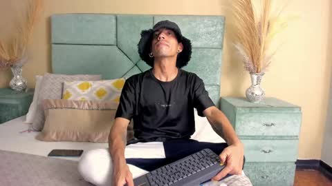 Noah online show from 05/16/26, 04:42