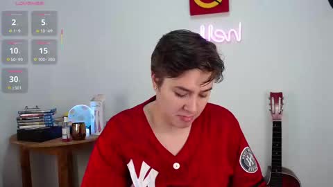 Snapshot of noah_blue7 chatting on 01/22/25, 09:54 Noah online show from 01/22/25, 09:54