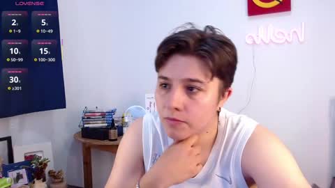 Snapshot of noah_blue7 chatting on 01/24/25, 12:42 Noah online show from 01/24/25, 12:42