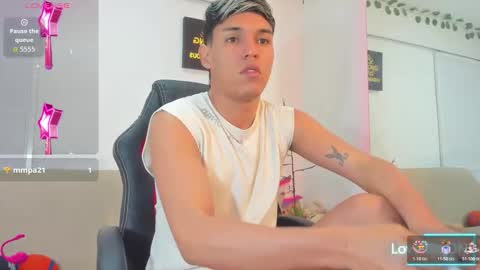 Snapshot of noah_carter66 chatting on 11/21/25, 03:27 noah online show from 11/21/25, 03:27