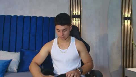 Snapshot of noah_clarkk chatting on 06/09/26, 05:35 Noah online show from 06/09/26, 05:35