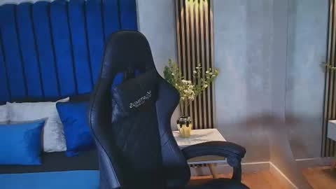 Snapshot of noah_clarkk chatting on 06/25/26, 05:39 Noah online show from 06/25/26, 05:39