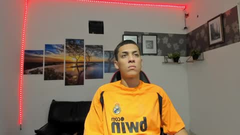 noah_flynn1 online show from 04/09/26, 08:53