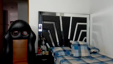 Noah Harris01 online show from 01/14/26, 12:33