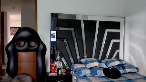 Noah Harris01 online show from 04/01/26, 01:41