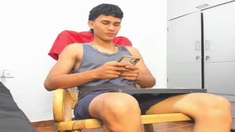 Snapshot of noah_jones41 chatting on 09/28/25, 02:28 noah_jones41 online show from 09/28/25, 02:28