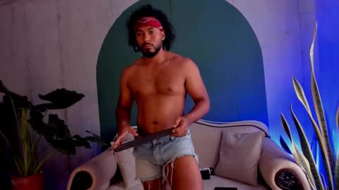 Noah online show from 11/16/25, 02:44