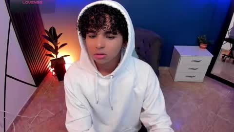 noah_smith04 online show from 11/05/25, 12:05