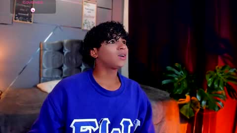 noah_smith04 online show from 11/17/25, 12:22