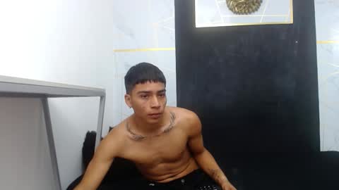 Snapshot of noah_smith07 chatting on 03/02/26, 01:40 online show from 03/02/26, 01:40