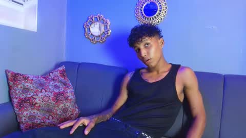 Snapshot of noah_smith77 chatting on 03/01/26, 11:18 NOAH SMITH online show from 03/01/26, 11:18