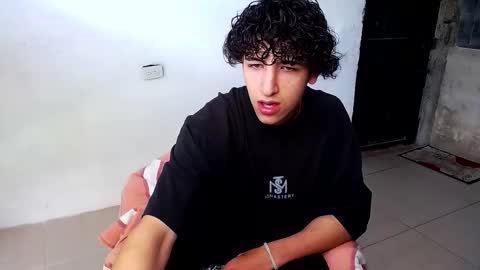 Snapshot of noah_sokolov_ chatting on 02/24/26, 05:11 Kervs online show from 02/24/26, 05:11