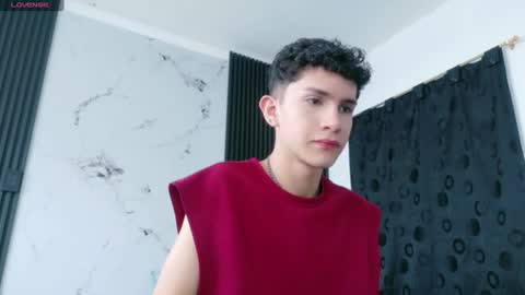 Snapshot of noah_tyler_ chatting on 07/31/26, 07:13 noah tyler online show from 07/31/26, 07:13