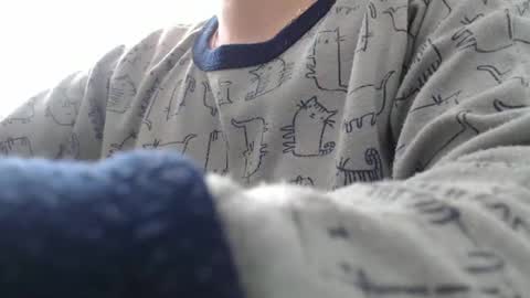 noah_white3 online show from 01/03/25, 04:16