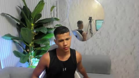 Snapshot of noahdark_ chatting on 07/21/26, 02:36 NOAH online show from 07/21/26, 02:36