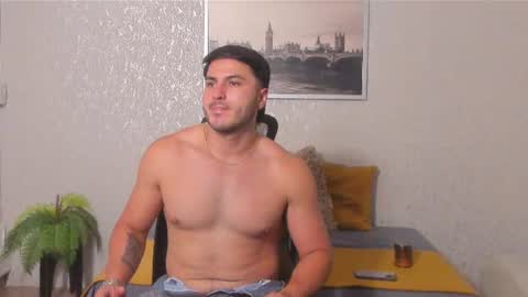 Noah Stevenss online show from 08/09/26, 01:51