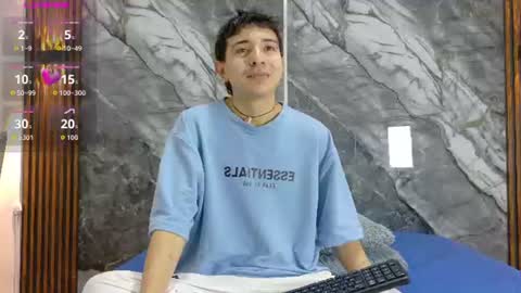 Snapshot of noahwalker__ chatting on 06/19/26, 10:52 online show from 06/19/26, 10:52