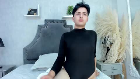 Snapshot of noahwolff_ chatting on 02/03/26, 05:05 Noah online show from 02/03/26, 05:05