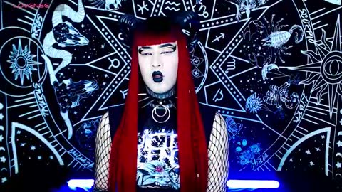 caroline online show from 10/11/25, 12:43