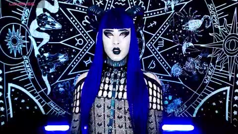 caroline online show from 10/15/25, 05:07