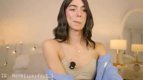 Samantha online show from 04/17/26, 04:37