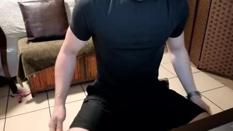 Snapshot of nobudget06 chatting on 03/02/25, 12:53 nobudget06 online show from 03/02/25, 12:53