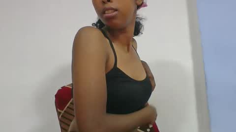 Snapshot of noelina chatting on 02/26/26, 06:29 noelina online show from 02/26/26, 06:29