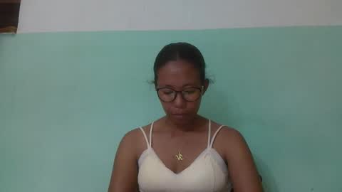 Snapshot of noellah chatting on 03/02/25, 10:45 noellah online show from 03/02/25, 10:45