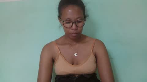 Snapshot of noellah chatting on 03/03/25, 03:53 noellah online show from 03/03/25, 03:53