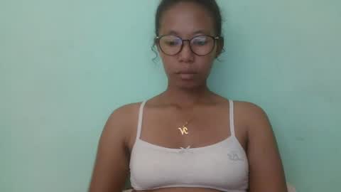 Snapshot of noellah chatting on 03/04/25, 05:00 noellah online show from 03/04/25, 05:00