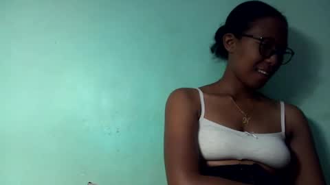 Snapshot of noellah chatting on 03/11/25, 12:39 noellah online show from 03/11/25, 12:39