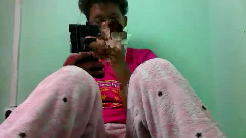 Snapshot of noellah chatting on 09/10/25, 07:03 noellah online show from 09/10/25, 07:03