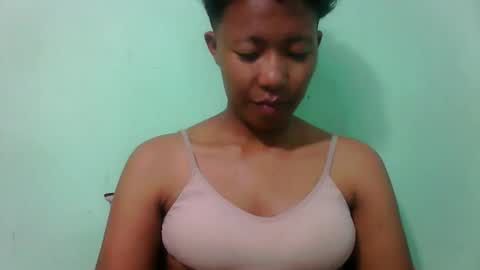 Snapshot of noellah chatting on 09/17/25, 06:53 noellah online show from 09/17/25, 06:53