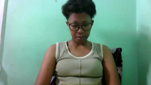 Snapshot of noellah chatting on 09/26/25, 04:05 noellah online show from 09/26/25, 04:05