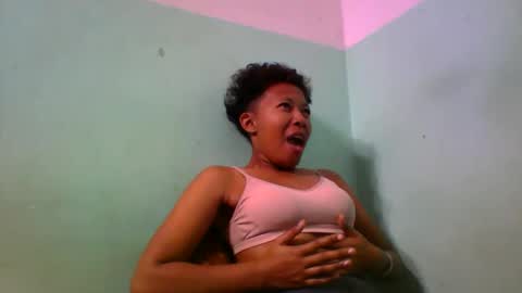 Snapshot of noellah chatting on 09/27/25, 05:01 noellah online show from 09/27/25, 05:01